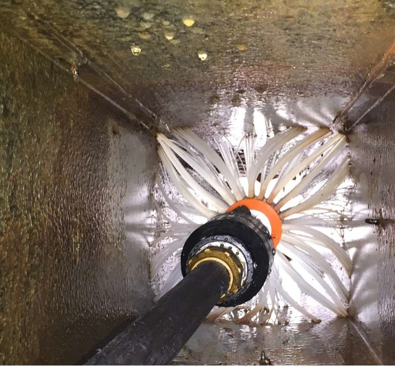 Limpieza_robotizada_de_campanas_industriales